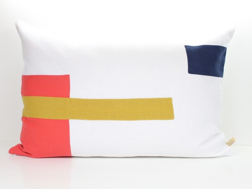 GEOMETRIC CUSHION N°1