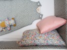 COT BUMPER FEATHER PRINTS